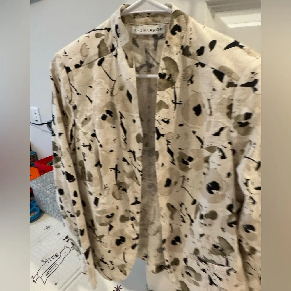 Sag Harbor Women's Cream and Black Patterned Blazer